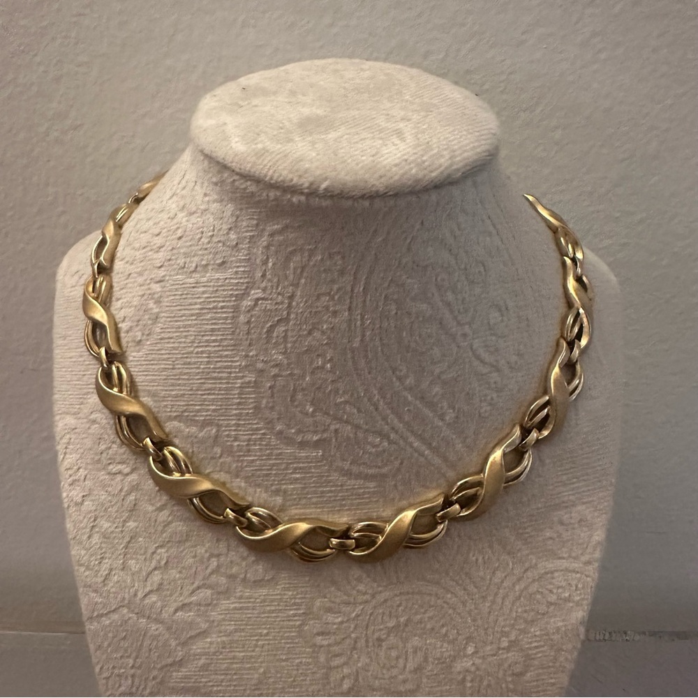 TRIFARI Vintage Necklace Choker Mid Century Retro Gold Chunky Chain